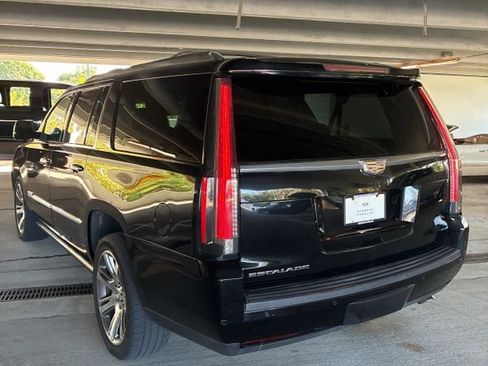 Used 2015 Cadillac Escalade ESV Premium image 6