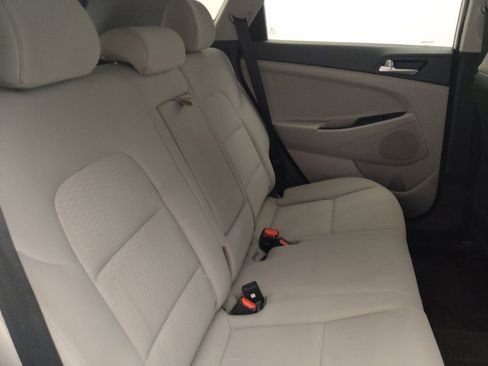 Used 2019 Hyundai Tucson Value FWD image 19