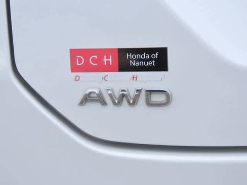 Certified 2023 Honda Pilot Touring image 9