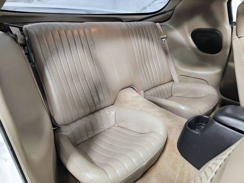 Used 2002 Pontiac Firebird Formula image 10