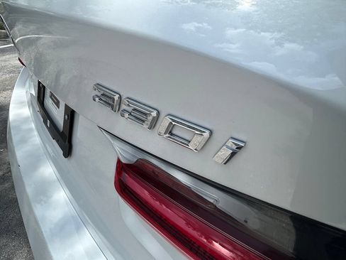 Used 2025 BMW 330i Sedan RWD image 37