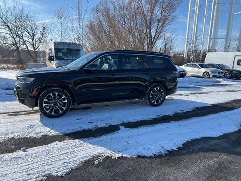 Used 2025 Jeep Grand Cherokee L Overland w/ Trailer Tow Package image 2