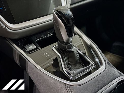 Used 2025 Subaru Outback Premium image 18