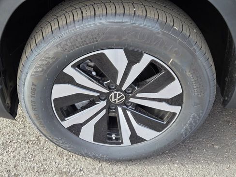 New 2026 Volkswagen Atlas Cross Sport SE AWD/4WD image 5