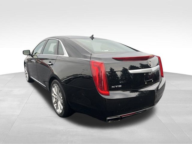 Used 2014 Cadillac XTS Luxury w/ Driver Awareness Package FWD image 3