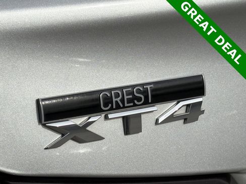 Used 2022 Cadillac XT4 Luxury w/ Cold Weather Package image 11