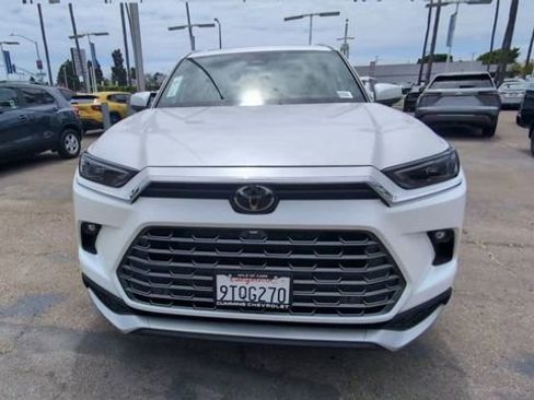 Used 2025 Toyota Grand Highlander AWD Hybrid image 3