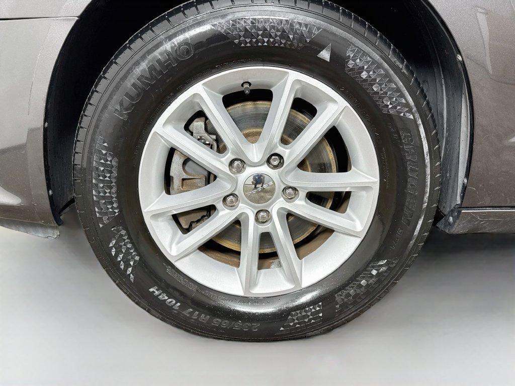 Used 2019 Dodge Grand Caravan SXT FWD image 37