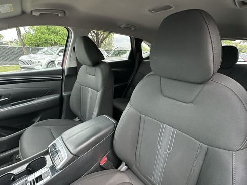 Used 2023 Hyundai Tucson SEL FWD image 14