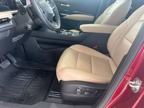 Used 2025 Cadillac XT4 Premium Luxury w/ Technology Package AWD/4WD image 14