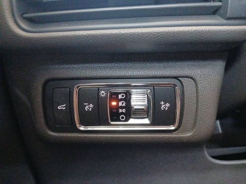 Used 2021 Lincoln Corsair FWD w/ Premium Package image 22