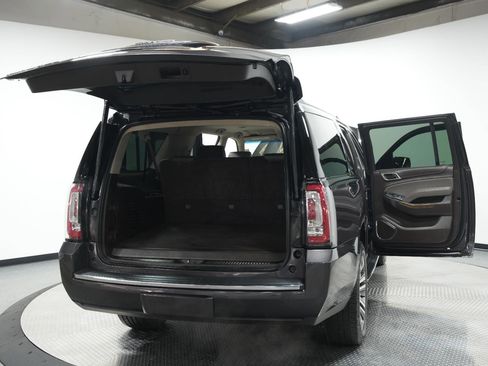 Used 2018 GMC Yukon XL Denali image 10