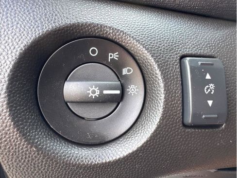 Used 2019 Ford Fiesta SE image 23