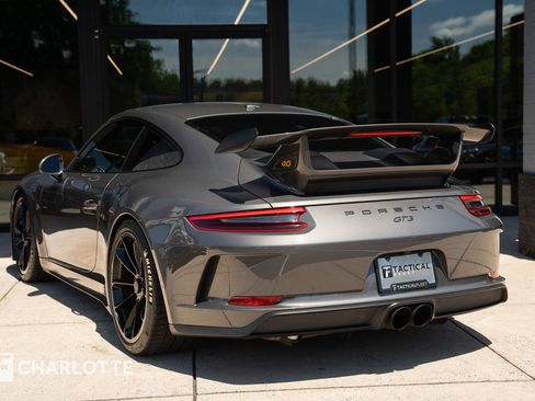 Used 2019 Porsche 911 GT3 RWD image 12