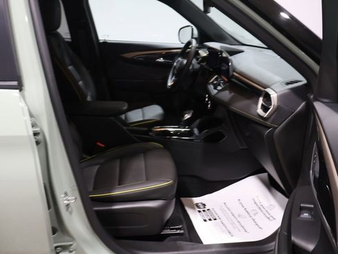 Used 2025 Chevrolet TrailBlazer ACTIV w/ Convenience Package image 23