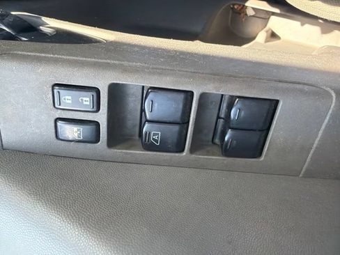 Used 2019 Nissan Frontier SV w/ Value Truck Package AWD/4WD image 10