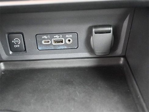 Used 2024 Nissan Sentra SV image 31