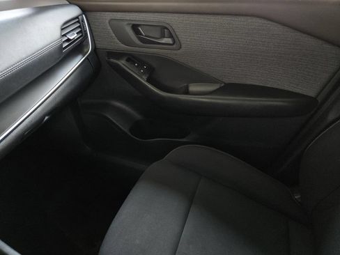 Used 2023 Nissan Rogue S FWD image 25