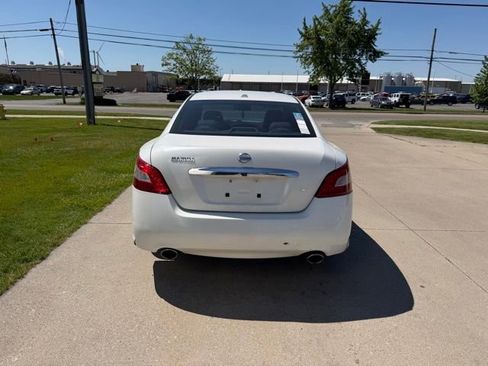 Used 2011 Nissan Maxima 3.5 SV w/ Cold Pkg FWD image 6