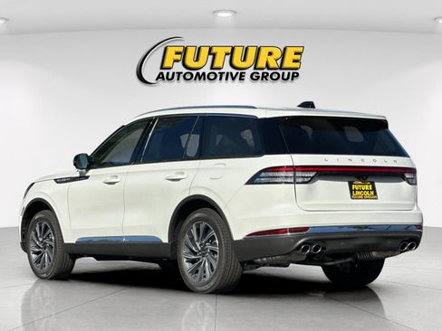 New 2026 Lincoln Aviator AWD image 5