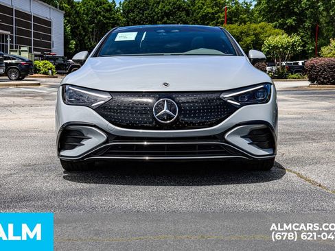 Used 2024 Mercedes-Benz EQE 500 4MATIC Sedan image 11