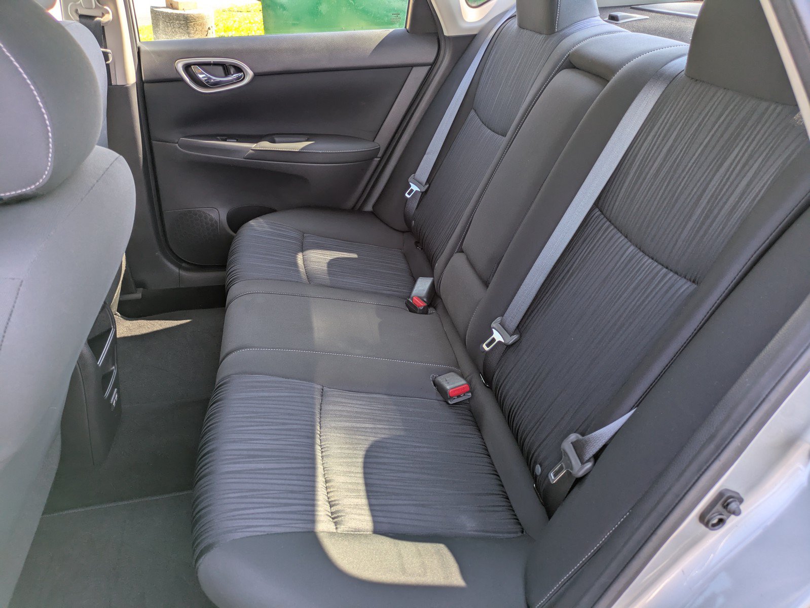 Used 2019 Nissan Sentra SV w/ Exterior Package FWD image 10