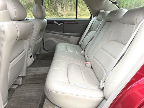 Used 2003 Cadillac De Ville DTS w/ Premium Luxury Package image 14