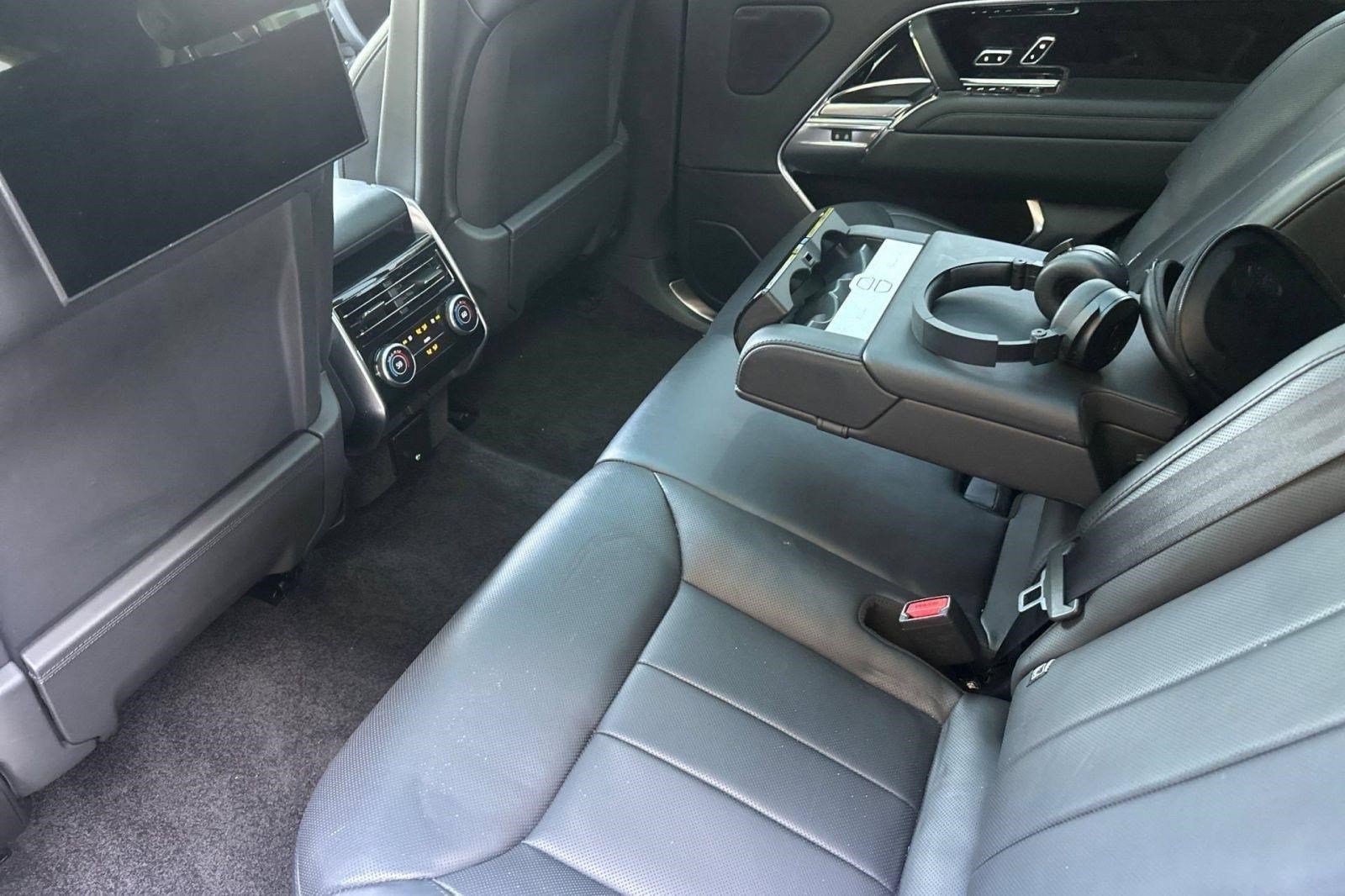 Certified 2023 Land Rover Range Rover Long Wheelbase SE AWD/4WD image 29
