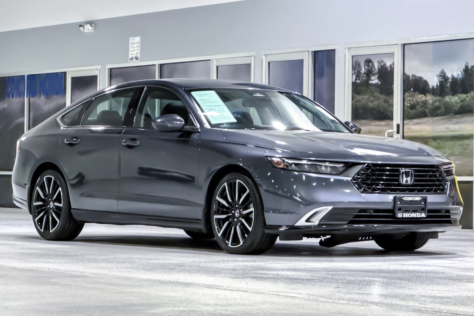 Used 2024 Honda Accord Touring image 7