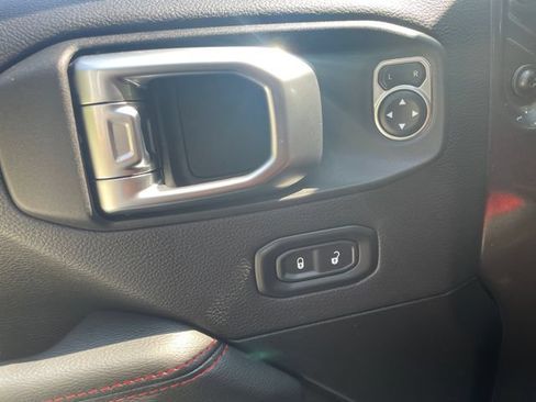 Used 2023 Jeep Wrangler Unlimited Rubicon 4xe AWD/4WD image 25