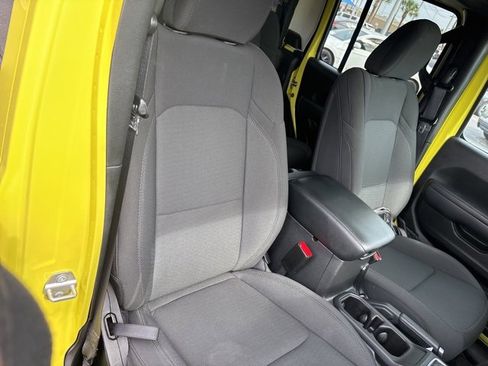 Used 2023 Jeep Gladiator Willys image 14