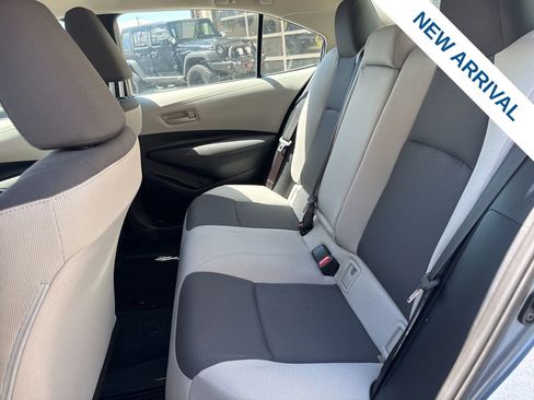 Used 2025 Toyota Corolla LE FWD image 14