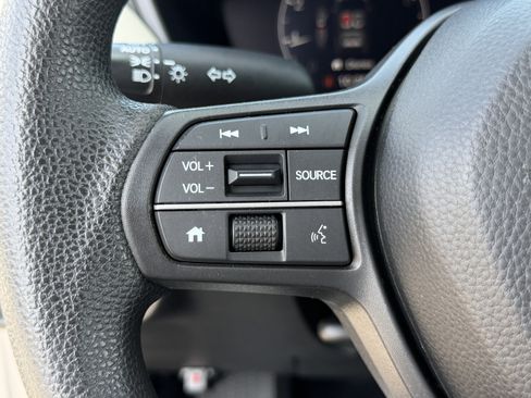 Used 2024 Honda HR-V LX image 18