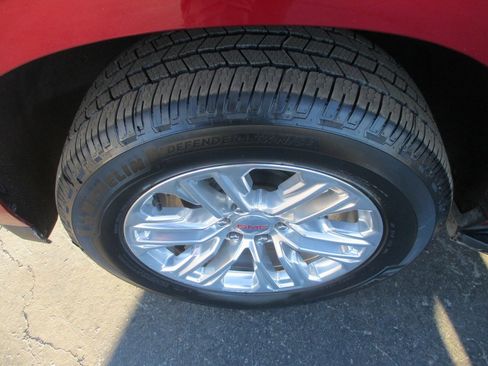 Certified 2023 GMC Yukon XL SLT w/ SLT Premium Package image 13