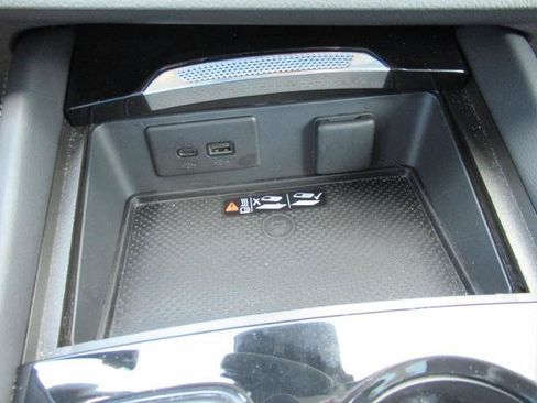 Used 2025 Buick Envision Sport Touring AWD/4WD image 27