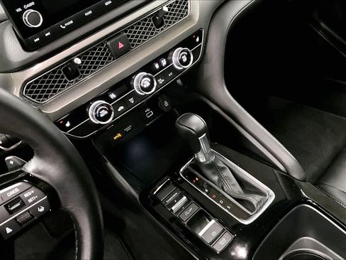 Used 2024 Acura Integra image 15