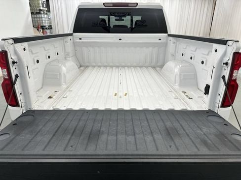 Used 2019 Chevrolet Silverado 1500 LT Trail Boss AWD/4WD image 21