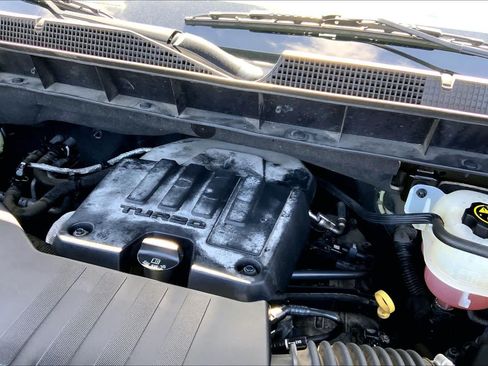 Used 2020 Chevrolet Silverado 1500 LT w/ Texas Edition RWD image 28