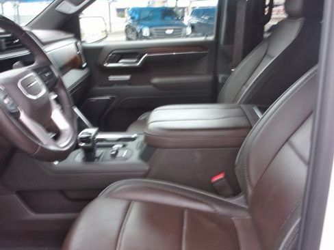 Used 2024 GMC Sierra 1500 Denali w/ Technology Package image 11