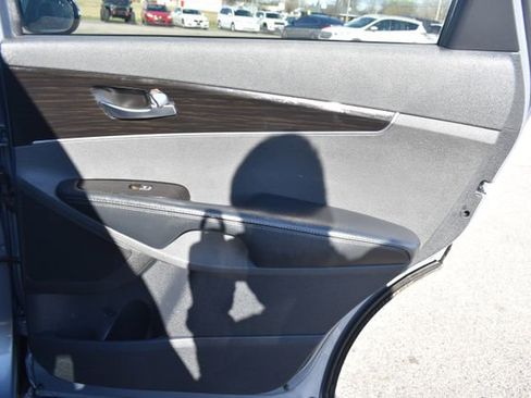 Used 2019 Kia Sorento EX FWD image 43