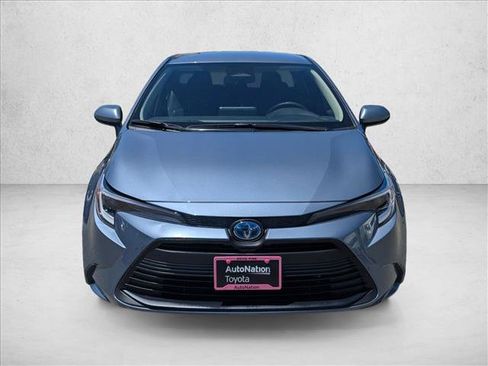 Certified 2025 Toyota Corolla LE w/ Convenience Package FWD image 2