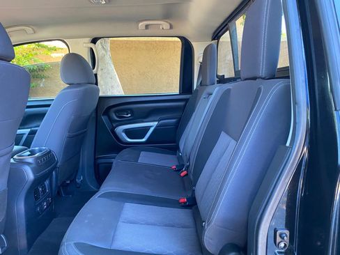 Used 2024 Nissan Titan SV w/ SV Convenience Package AWD/4WD image 35