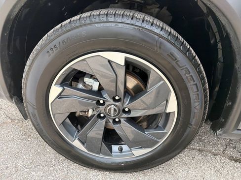 Used 2024 Nissan Rogue SV FWD image 23