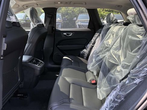 Certified 2025 Volvo XC60 B5 Ultra w/ Protection Package Premier image 12
