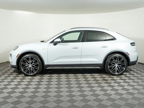 New 2026 Porsche Macan 4 Electric image 2