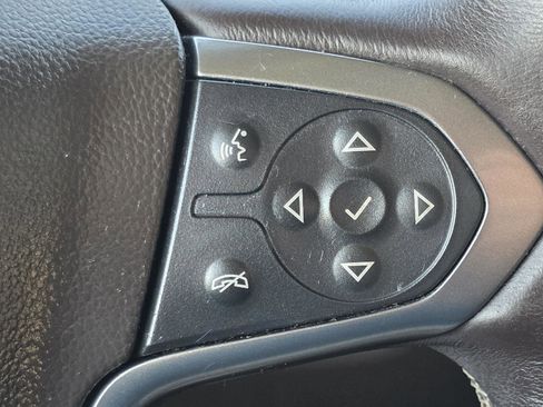 Used 2017 Chevrolet Suburban Premier image 19