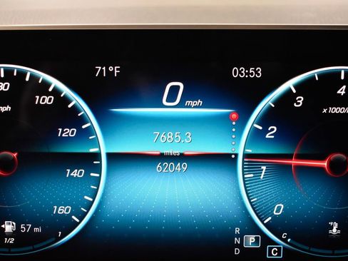 Used 2020 Mercedes-Benz GLB 250 4MATIC image 36