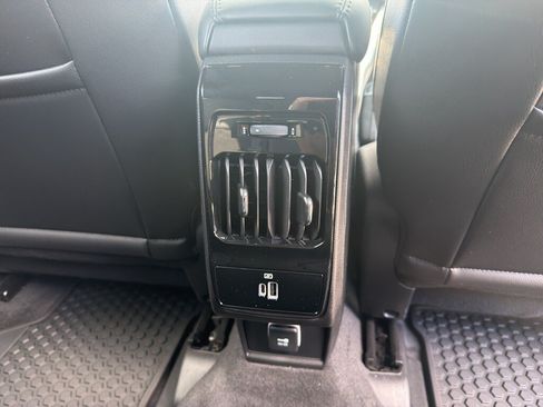 Used 2023 Jeep Compass Latitude w/ Convenience Group AWD/4WD image 24