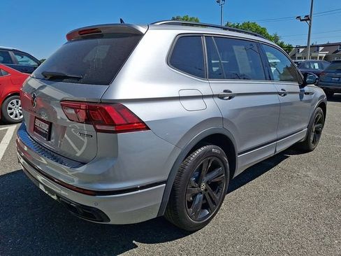 Used 2024 Volkswagen Tiguan SE R-Line AWD/4WD image 6