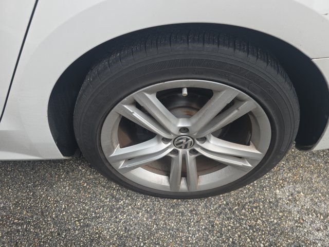 Used 2014 Volkswagen Passat TDI SEL Premium FWD image 24